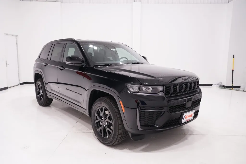 2026 Jeep Grand Cherokee Laredo Altitude 2026 Jeep Grand Cherokee Laredo Altitude