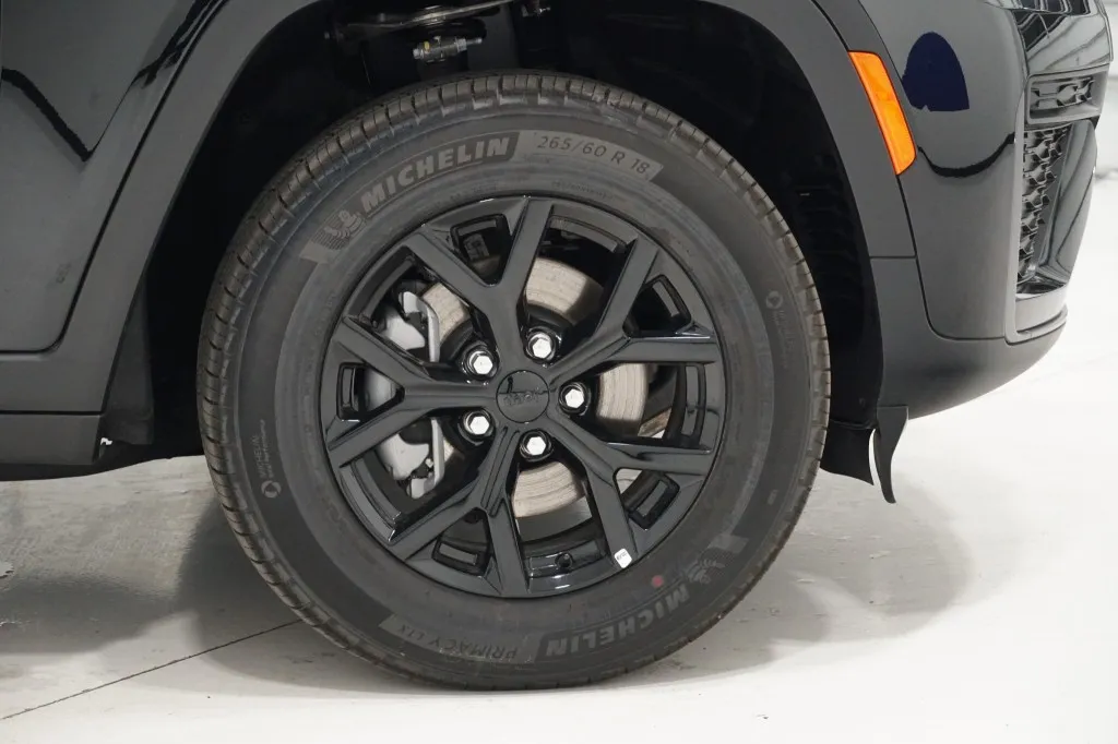 2026 Jeep Grand Cherokee Laredo Altitude 2026 Jeep Grand Cherokee Laredo Altitude