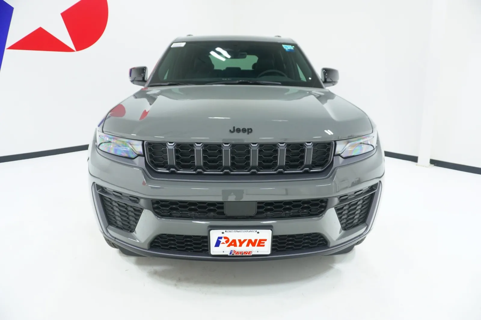 2027 Jeep Grand Cherokee Laredo Altitude