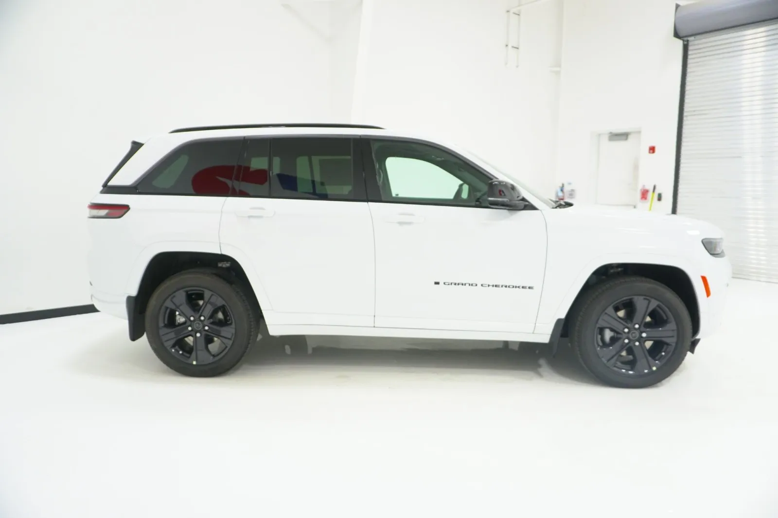 2027 Jeep Grand Cherokee Limited Reserve 2027 Jeep Grand Cherokee Limited Reserve