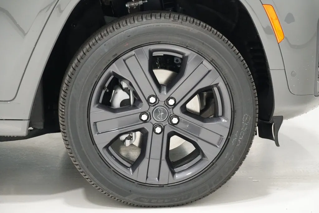 2027 Jeep Grand Cherokee Limited Reserve
