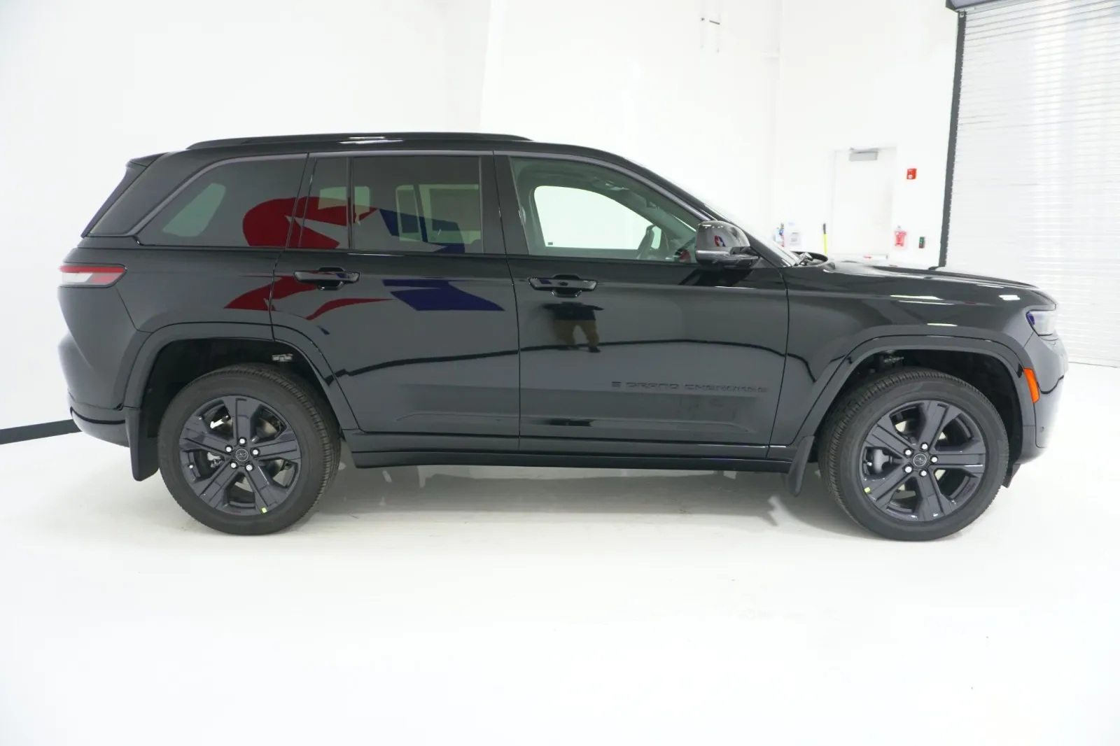 2027 Jeep Grand Cherokee Limited Reserve