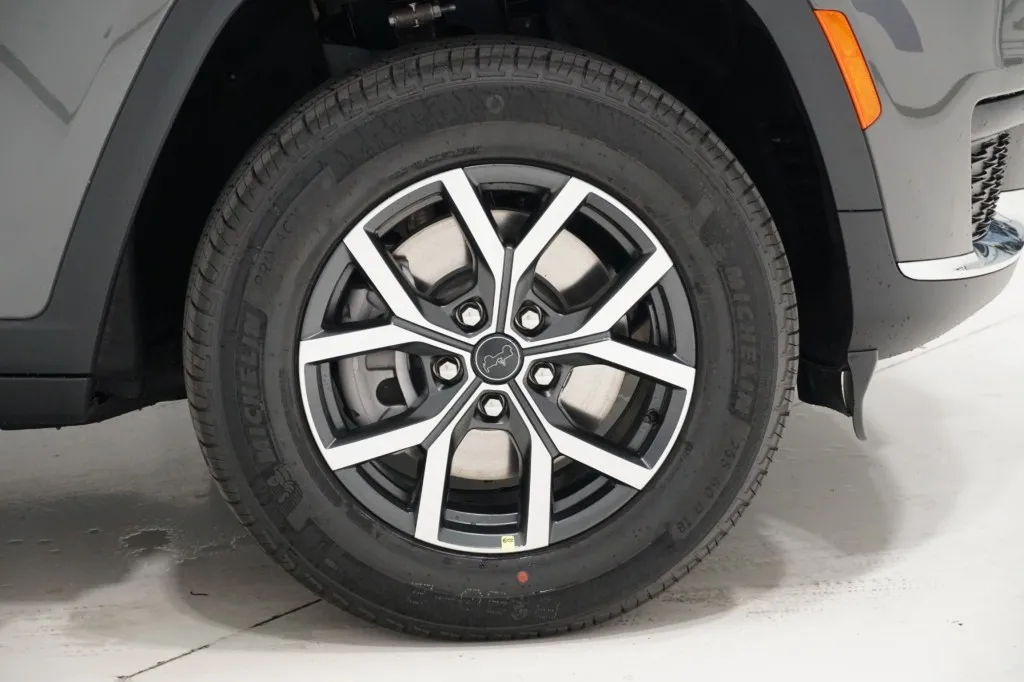 2027 Jeep Grand Cherokee L Laredo X 2027 Jeep Grand Cherokee L Laredo X