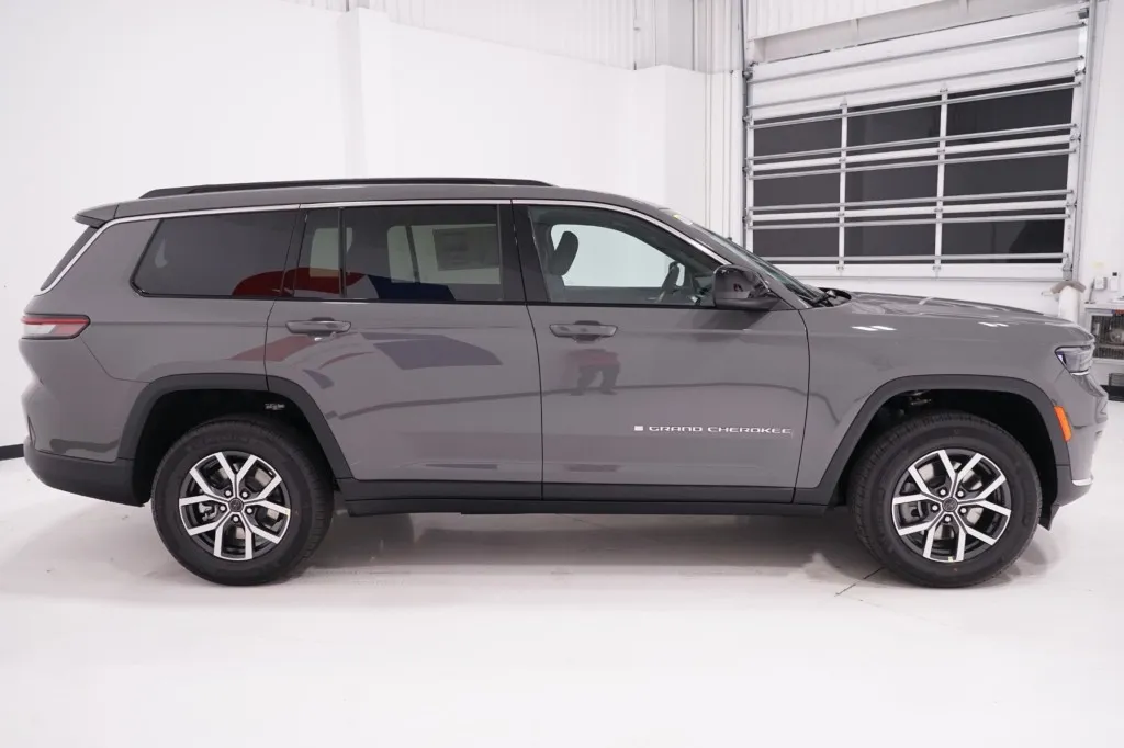 2027 Jeep Grand Cherokee L Laredo X 2027 Jeep Grand Cherokee L Laredo X