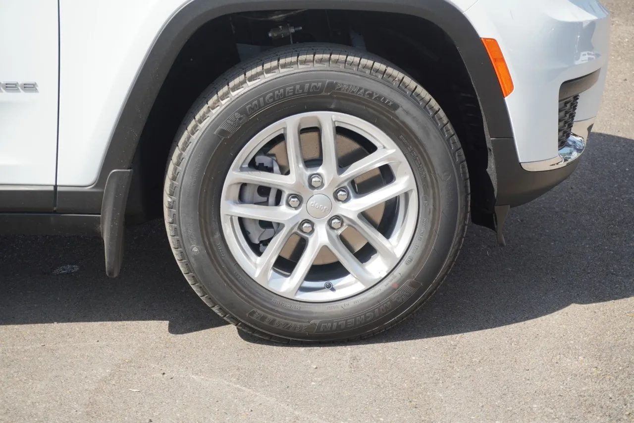2026 Jeep Grand Cherokee L Laredo 2026 Jeep Grand Cherokee L Laredo