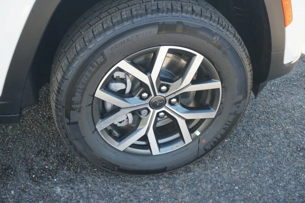 2027 Jeep Grand Cherokee L Laredo