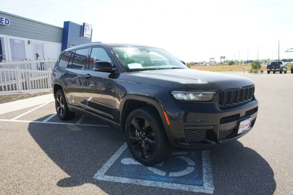 2023 Jeep Grand Cherokee L Altitude