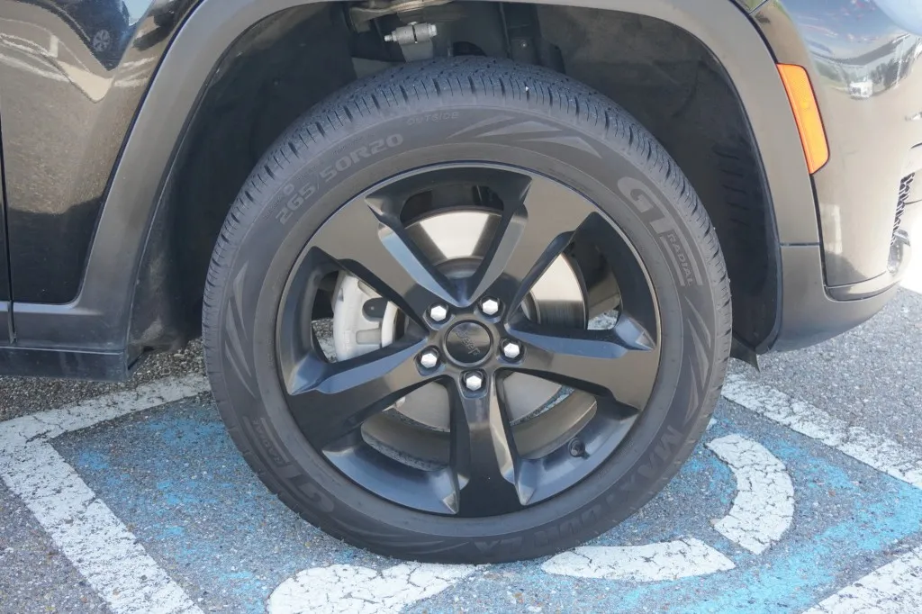 2023 Jeep Grand Cherokee L Altitude