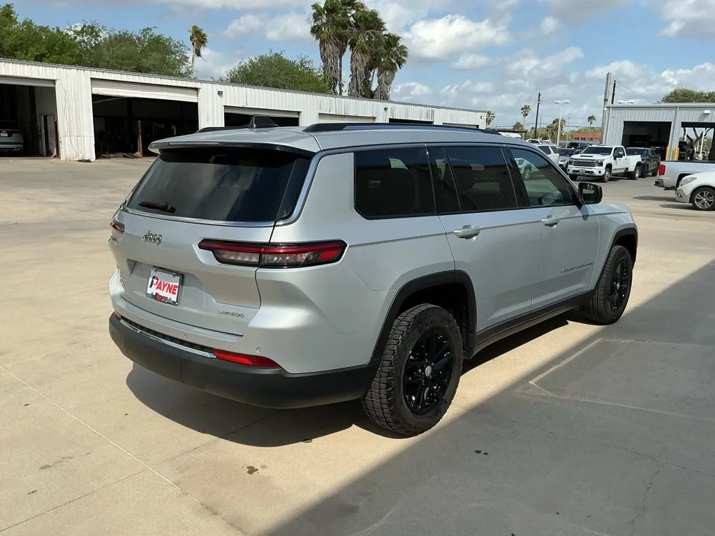2023 Jeep Grand Cherokee L Laredo
