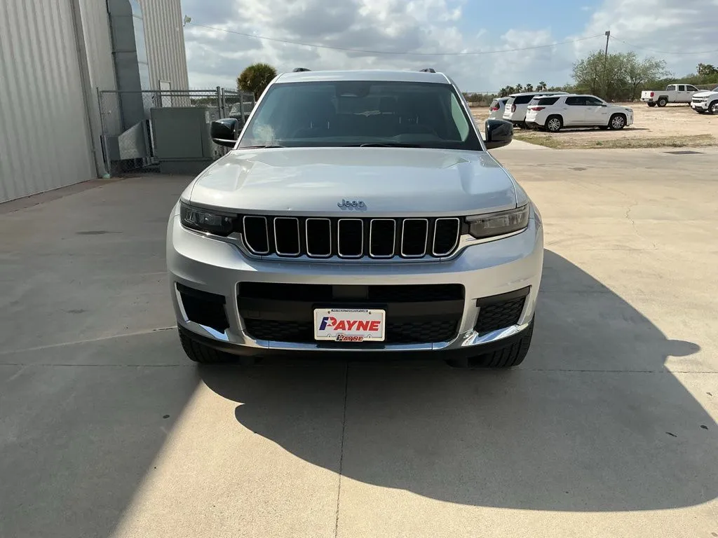 2023 Jeep Grand Cherokee L Laredo