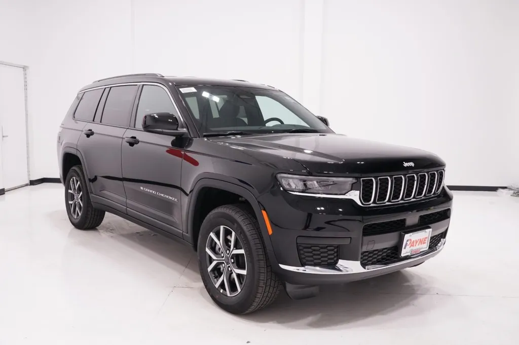 2027 Jeep Grand Cherokee L Laredo 2027 Jeep Grand Cherokee L Laredo