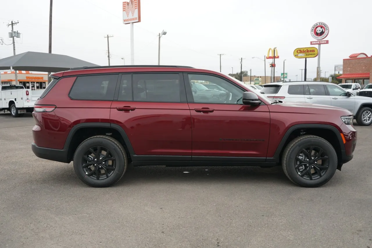 2025 Jeep Grand Cherokee L Altitude 2025 Jeep Grand Cherokee L Altitude