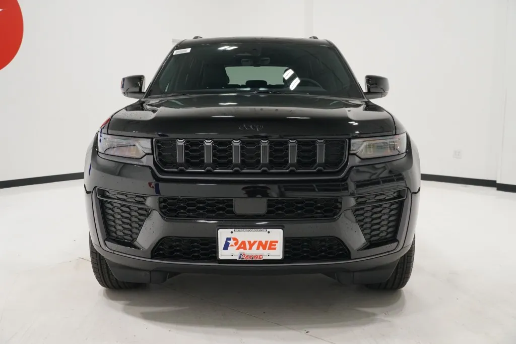 2026 Jeep Grand Cherokee L Laredo Altitude