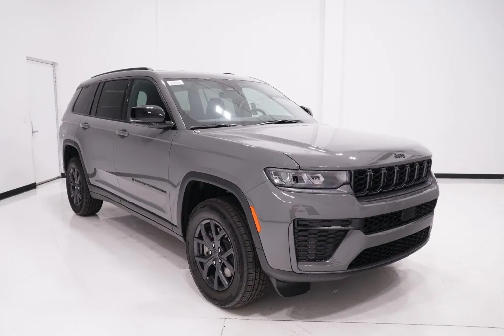 2027 Jeep Grand Cherokee L Laredo Altitude