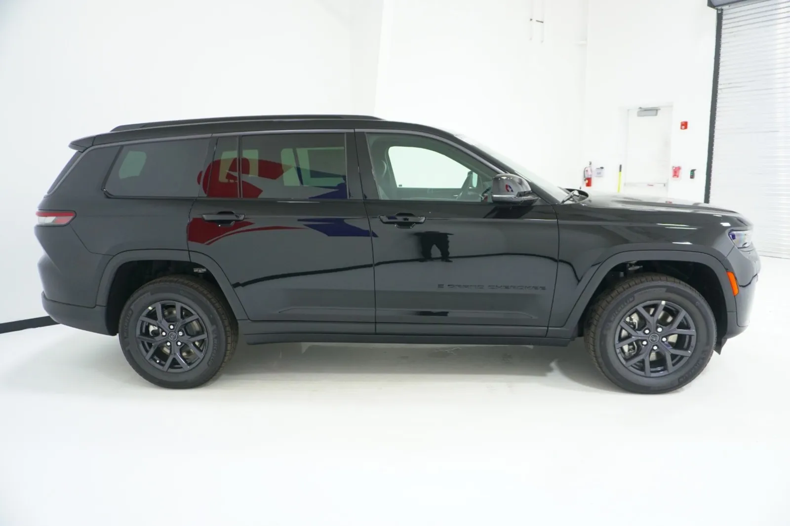 2027 Jeep Grand Cherokee L Laredo Altitude