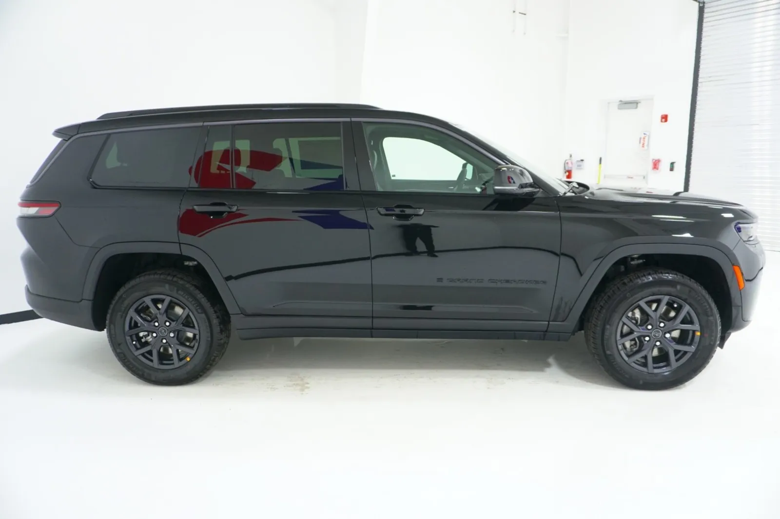 2027 Jeep Grand Cherokee L Laredo Altitude 2027 Jeep Grand Cherokee L Laredo Altitude