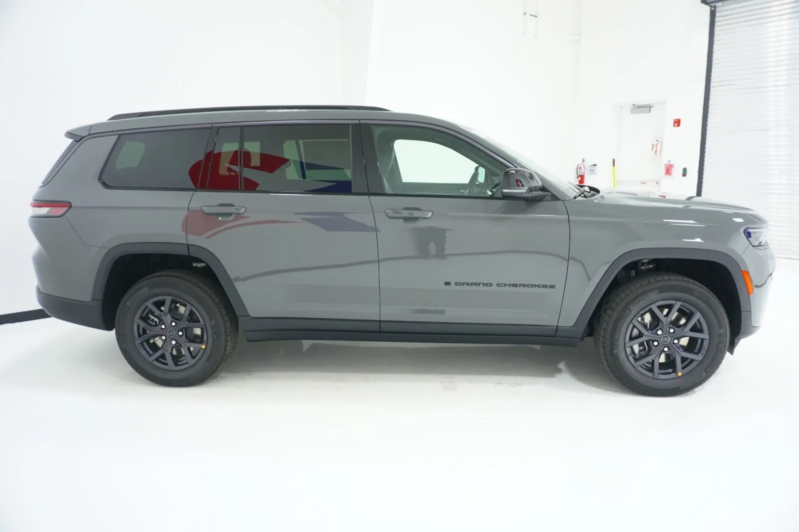 2027 Jeep Grand Cherokee L Laredo Altitude