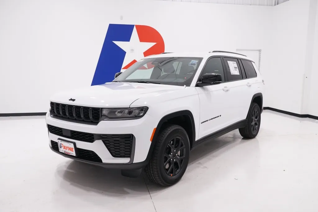 2027 Jeep Grand Cherokee L Laredo Altitude