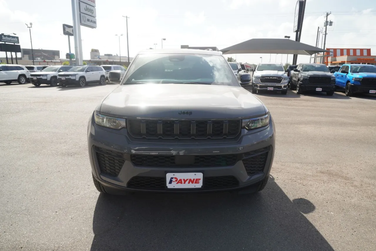 2027 Jeep Grand Cherokee L Laredo Altitude 2027 Jeep Grand Cherokee L Laredo Altitude