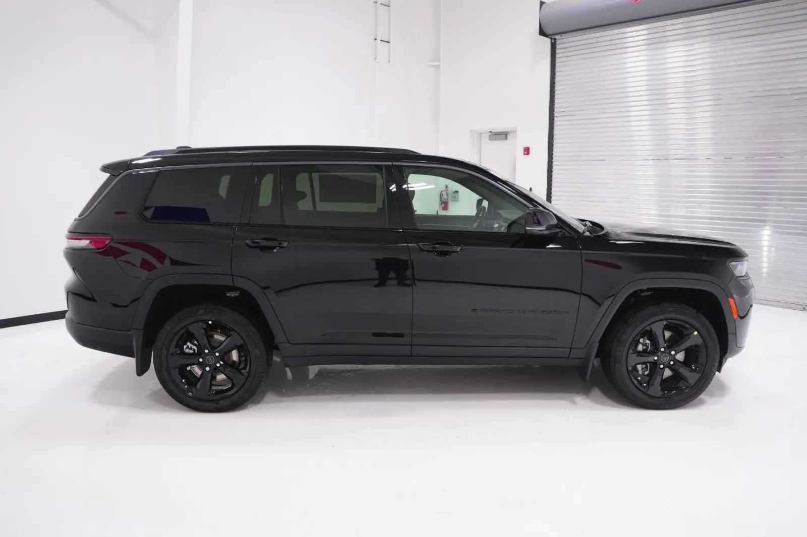 2027 Jeep Grand Cherokee L Limited