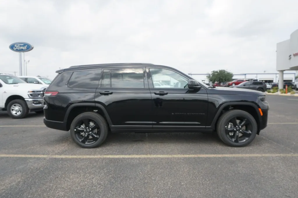 2027 Jeep Grand Cherokee L Limited