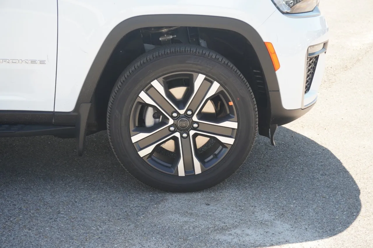 2027 Jeep Grand Cherokee L Limited