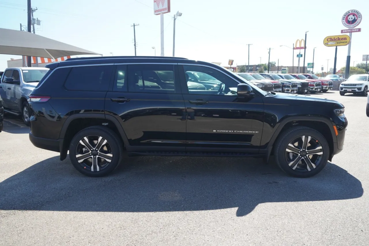 2027 Jeep Grand Cherokee L Limited