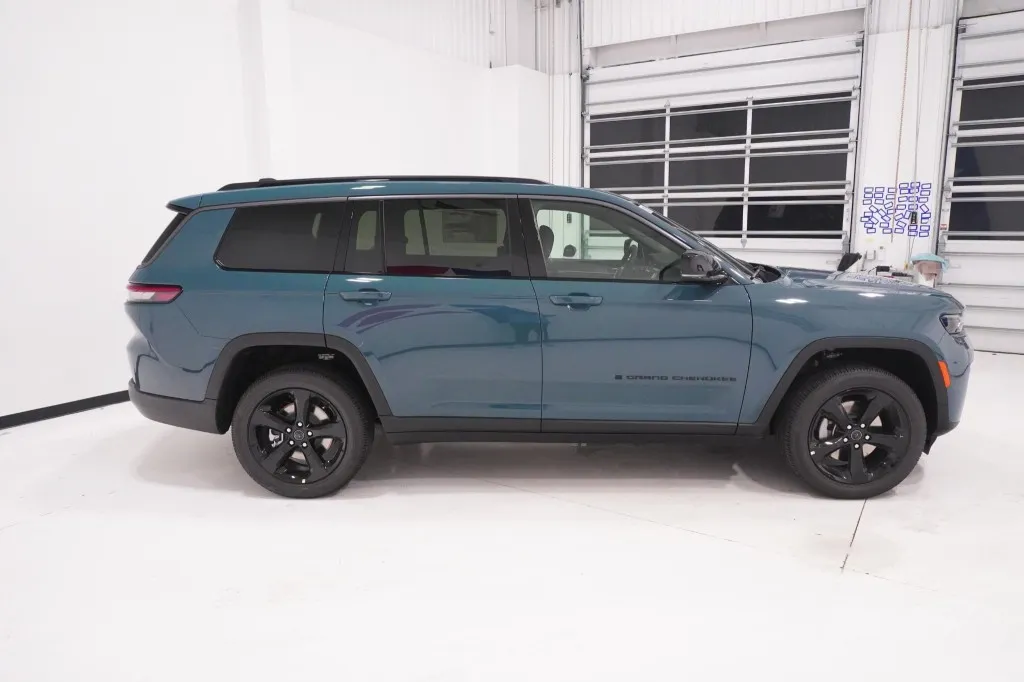 2027 Jeep Grand Cherokee L Limited