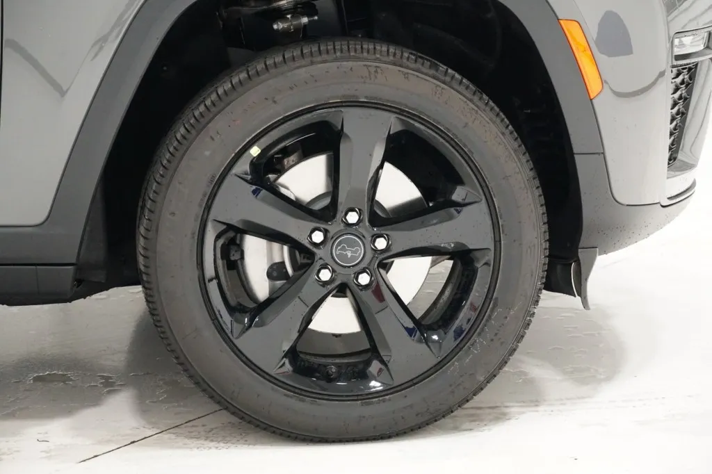 2027 Jeep Grand Cherokee L Limited