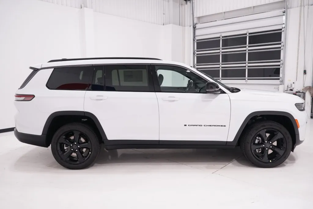 2027 Jeep Grand Cherokee L Limited