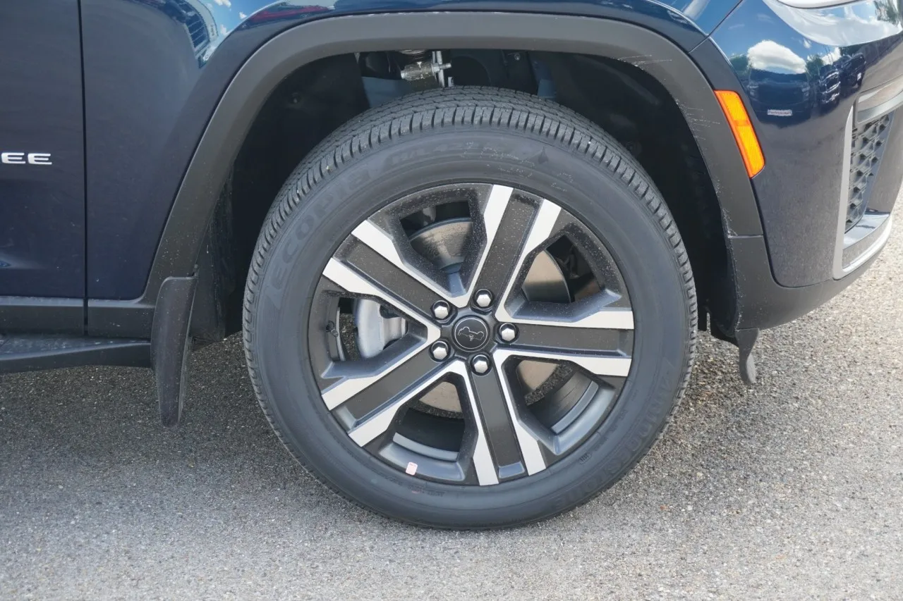 2027 Jeep Grand Cherokee L Limited