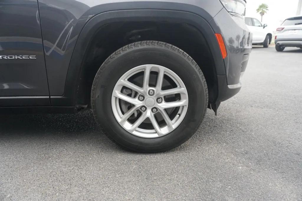 2024 Jeep Grand Cherokee L Laredo