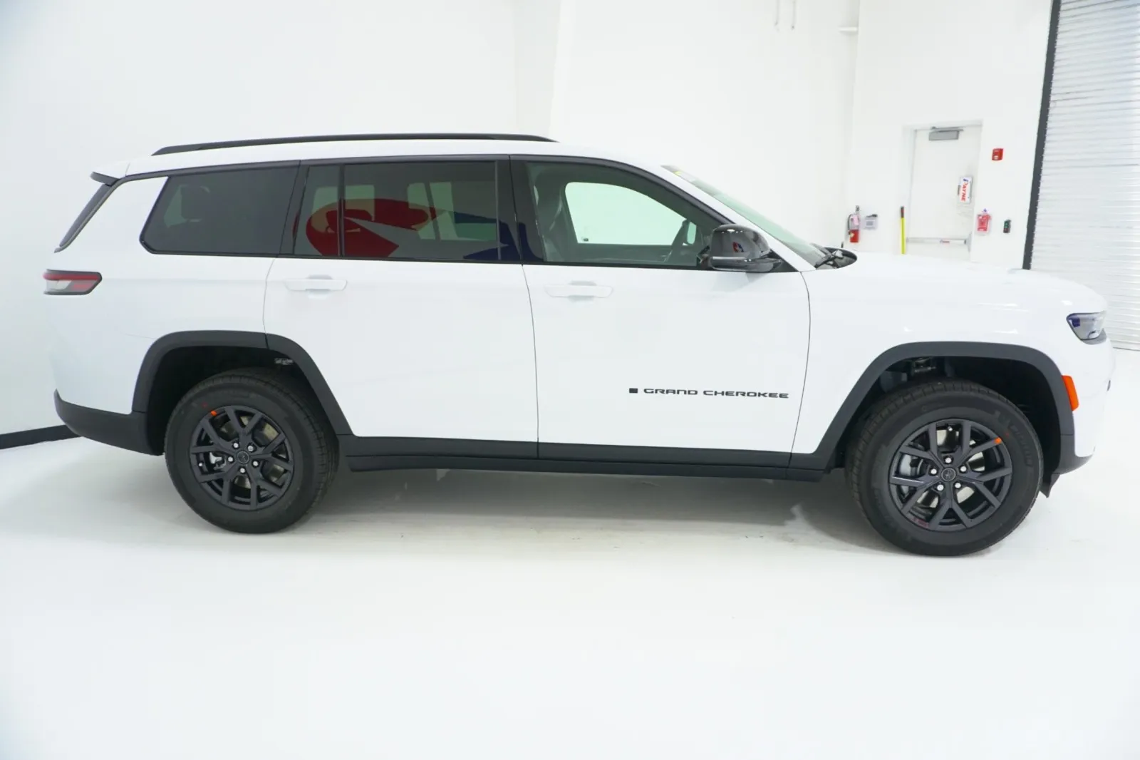 2027 Jeep Grand Cherokee L Laredo Altitude 2027 Jeep Grand Cherokee L Laredo Altitude