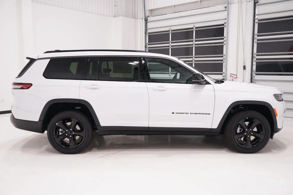2027 Jeep Grand Cherokee L Limited