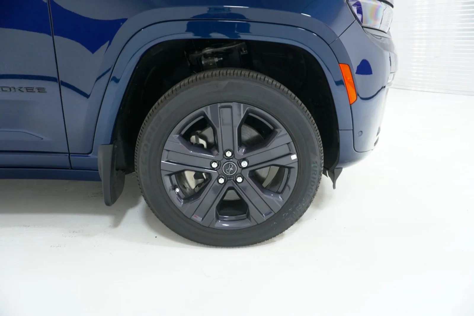 2027 Jeep Grand Cherokee L Limited Reserve