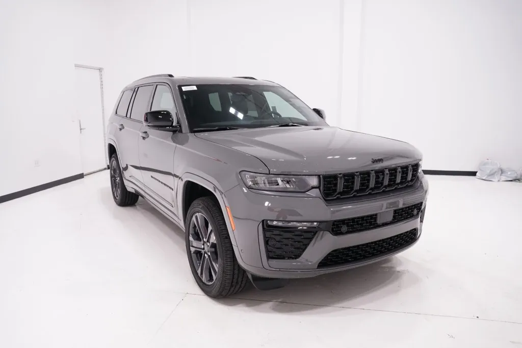2027 Jeep Grand Cherokee L Limited Reserve