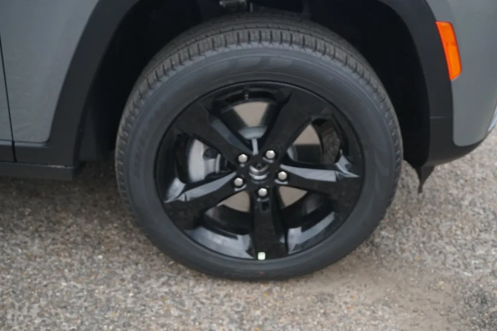 2027 Jeep Grand Cherokee L Limited