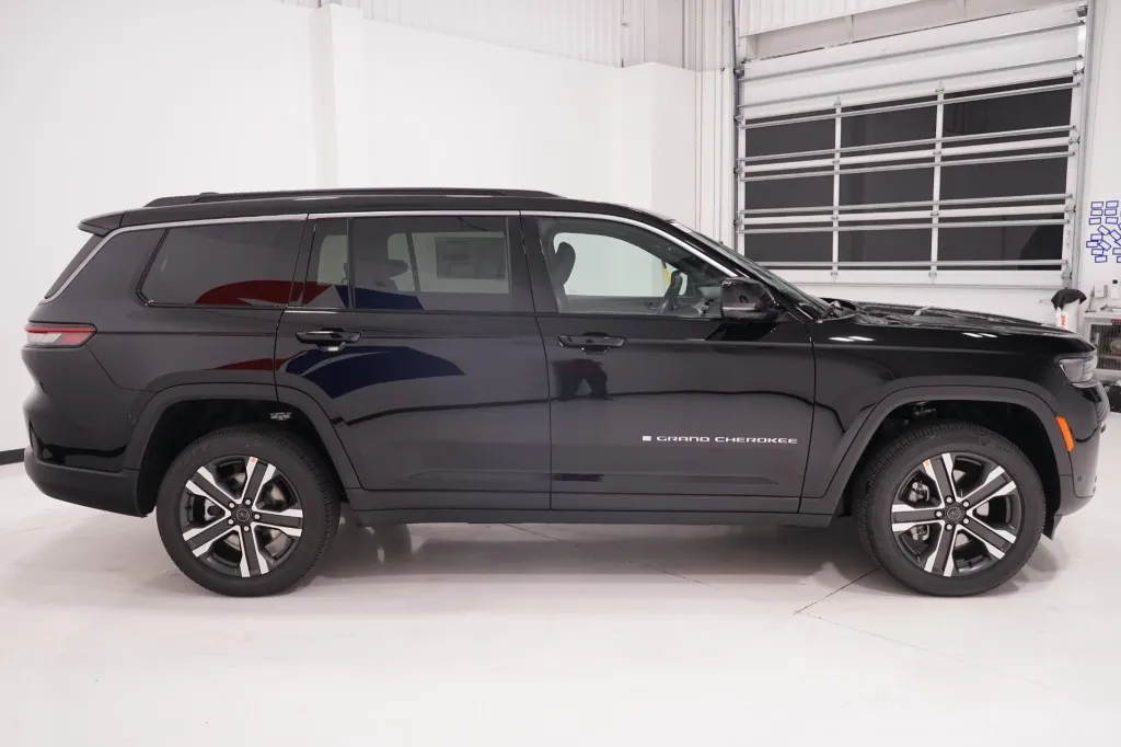 2027 Jeep Grand Cherokee L Limited