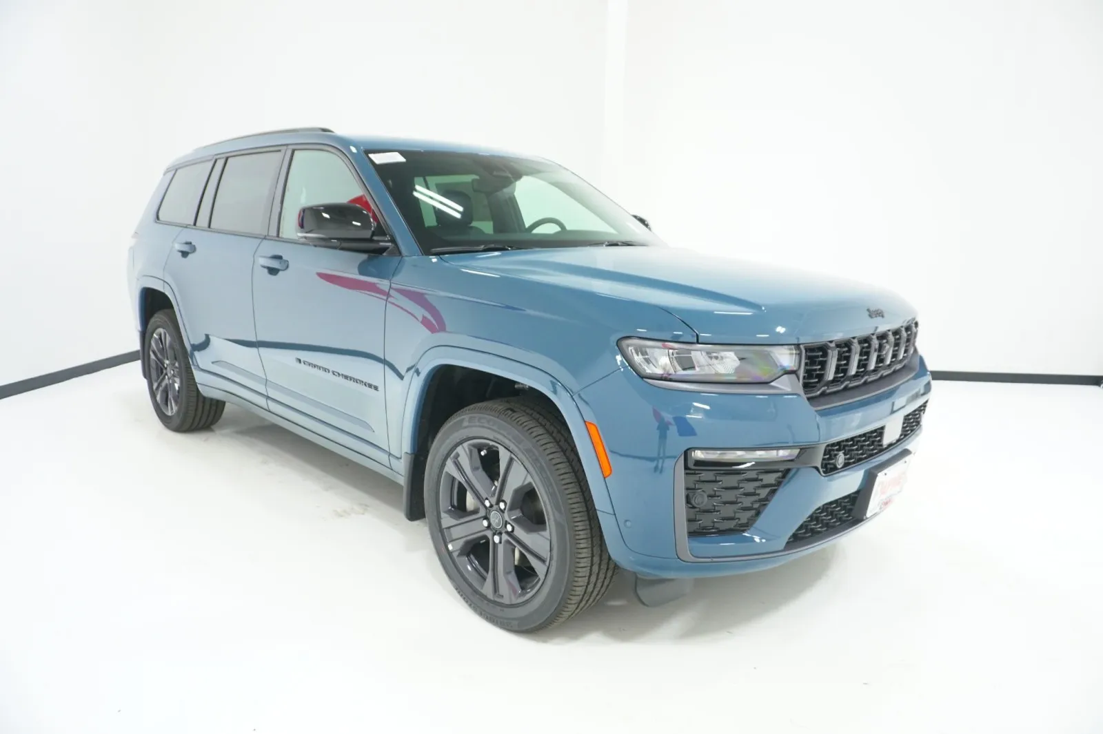 2027 Jeep Grand Cherokee L Limited Reserve