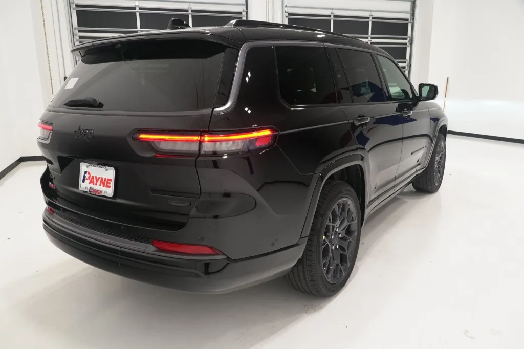 2026 Jeep Grand Cherokee L Summit