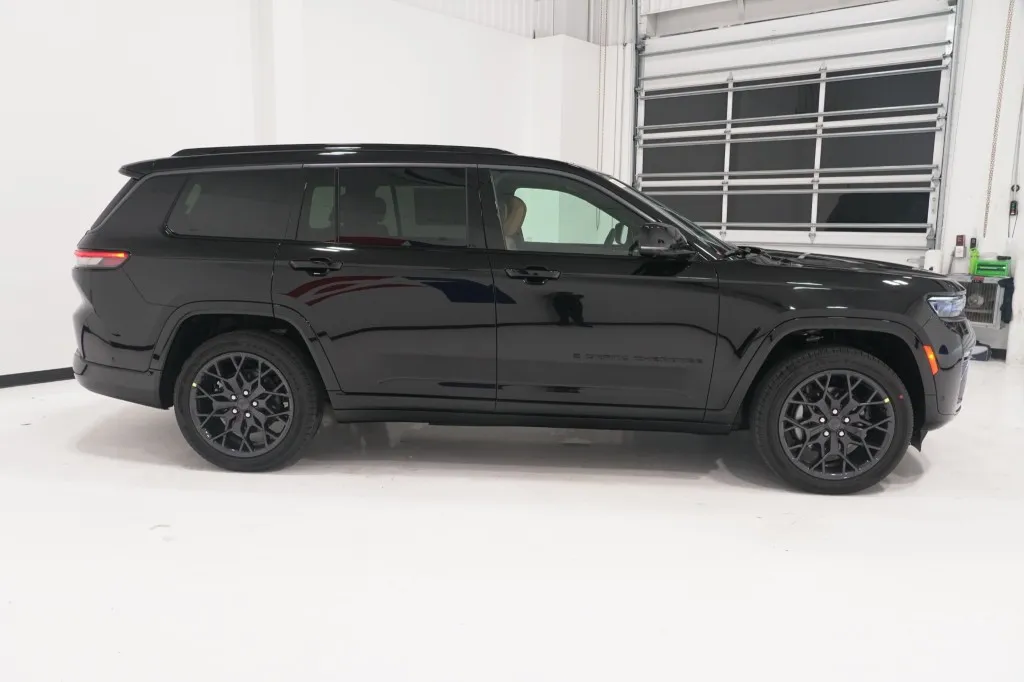 2026 Jeep Grand Cherokee L Summit