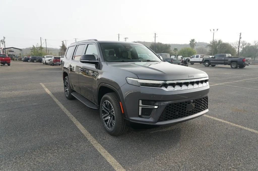 2026 Jeep Grand Wagoneer 