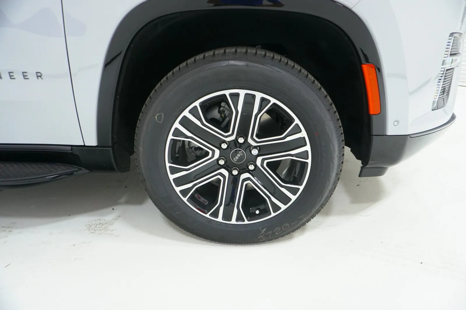 2026 Jeep Grand Wagoneer 