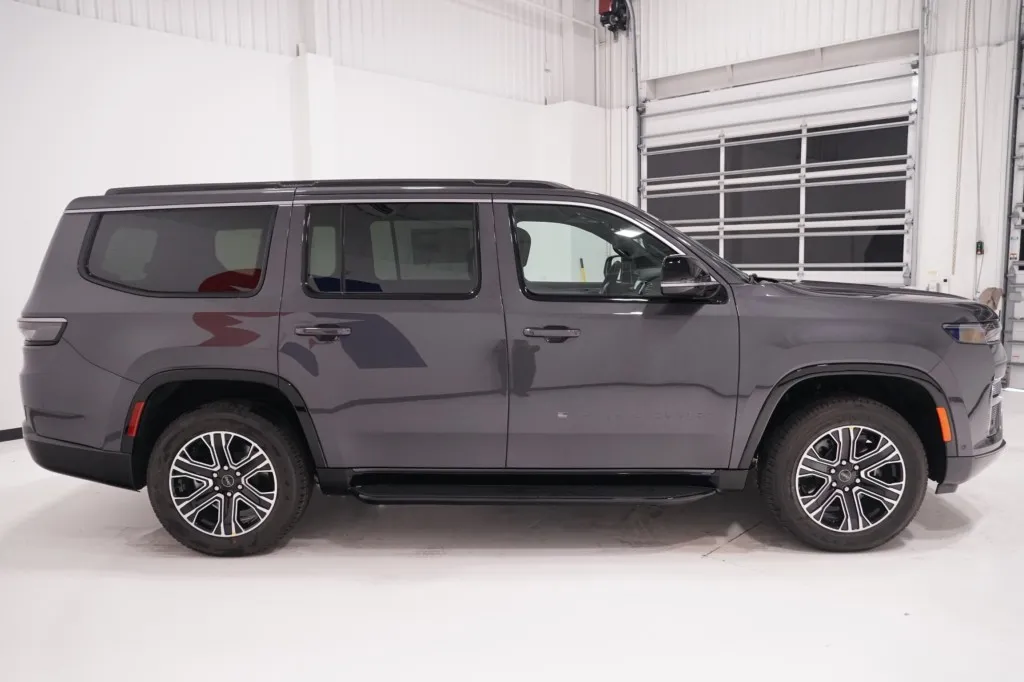 2027 Jeep Grand Wagoneer 