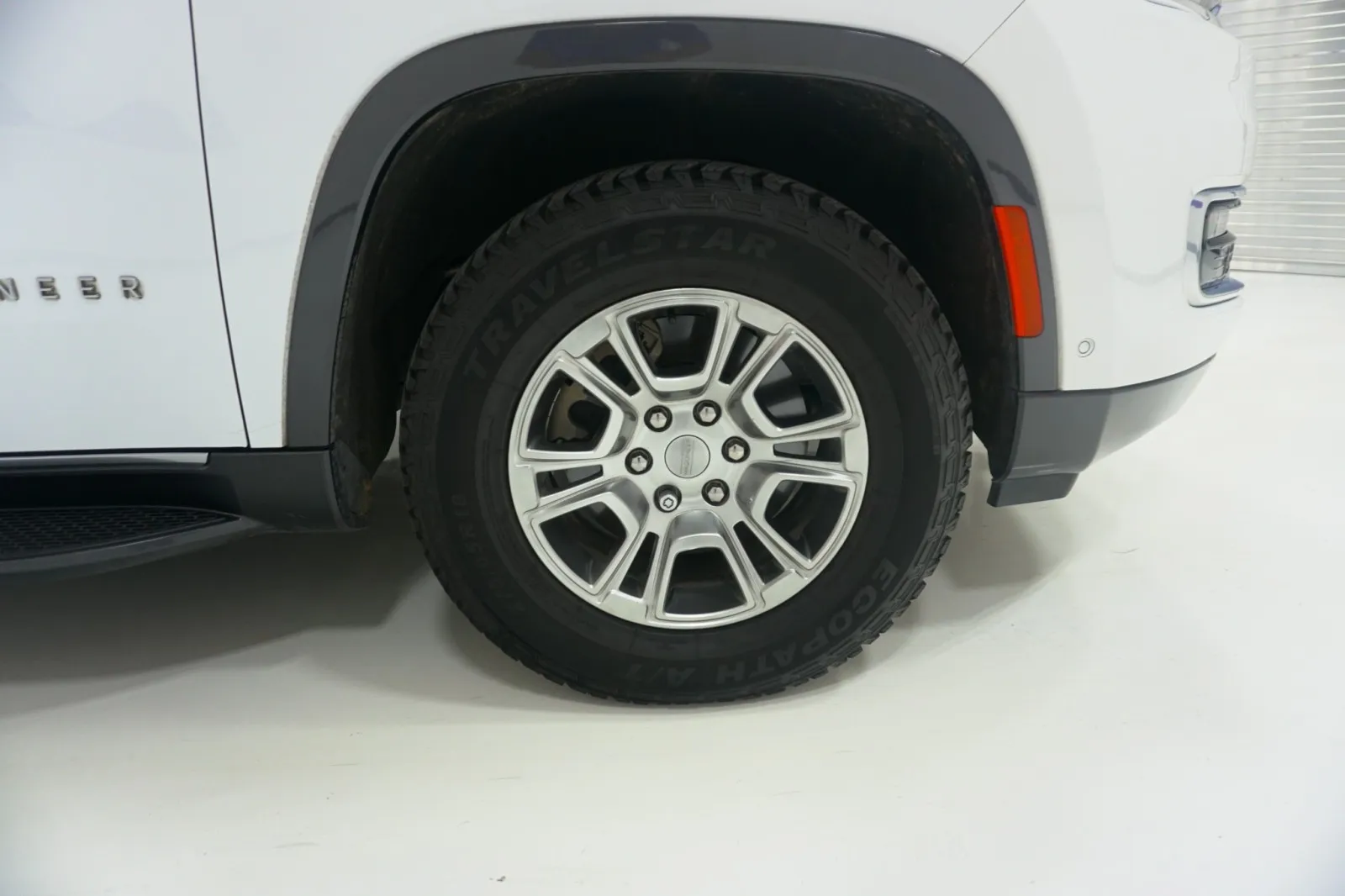 2022 Jeep Wagoneer Series I Carbide