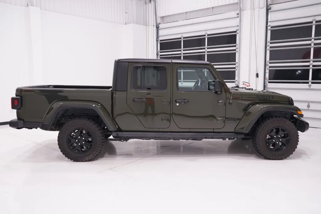 2022 Jeep Gladiator Willys