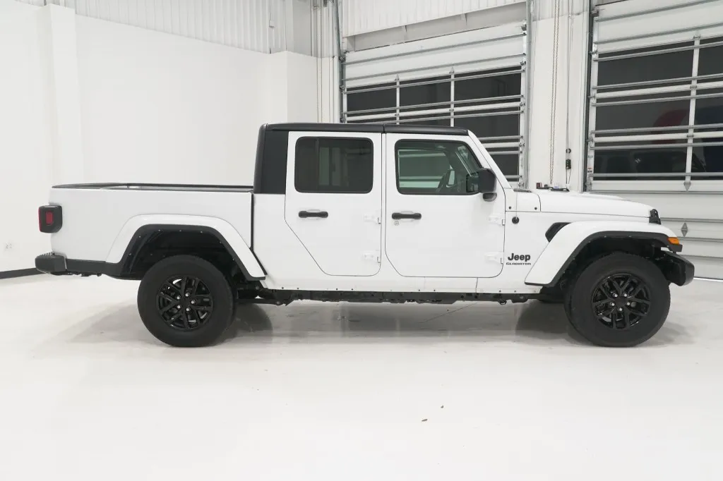 2022 Jeep Gladiator Altitude