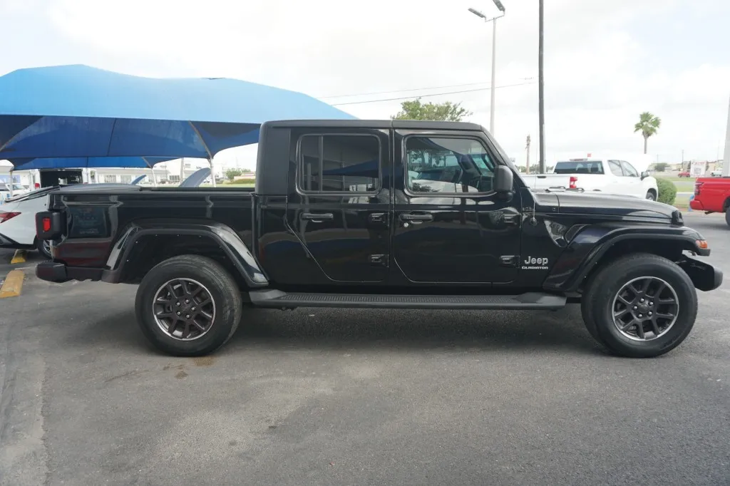 2022 Jeep Gladiator Overland