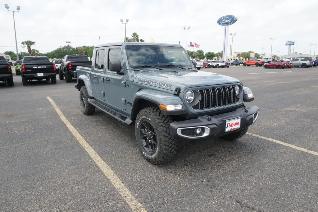 2025 Jeep Gladiator High Tide