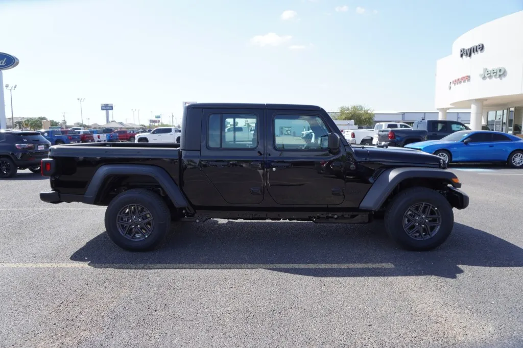 2026 Jeep Gladiator Sport